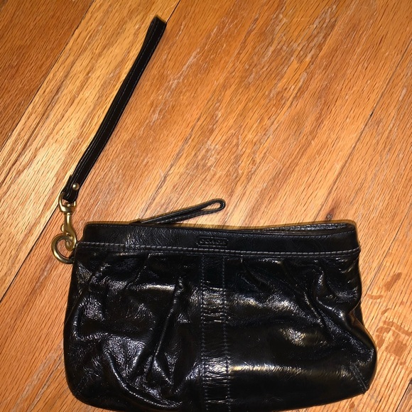 Coach black patent leather wristlet - Picture 1 of 4